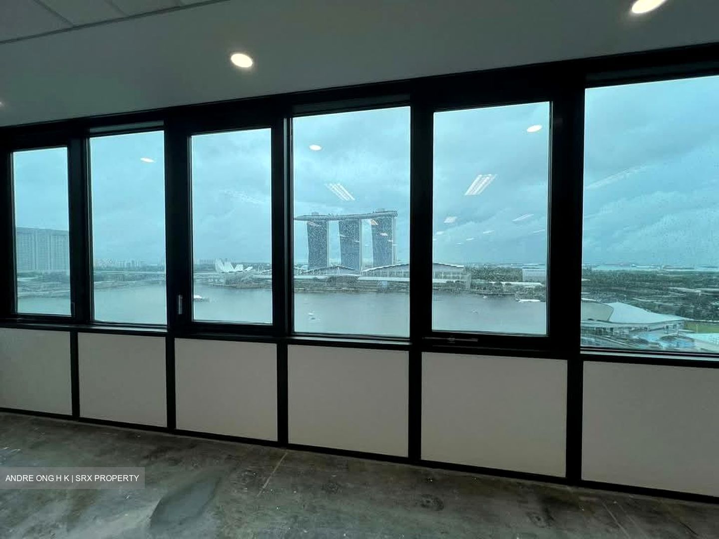 Tung Centre (D1), Office #624473571